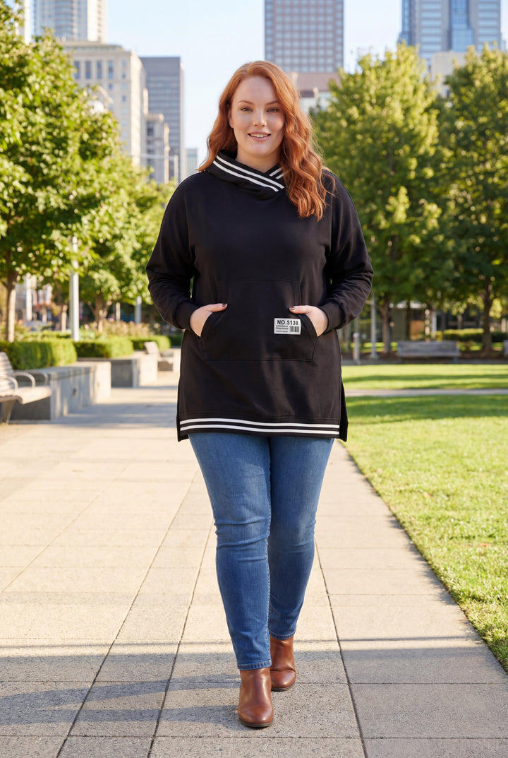 Kadın Büyük Beden Kapüşonlu Siyah Beyaz Ribana Detaylı Siyah Sweatshirt