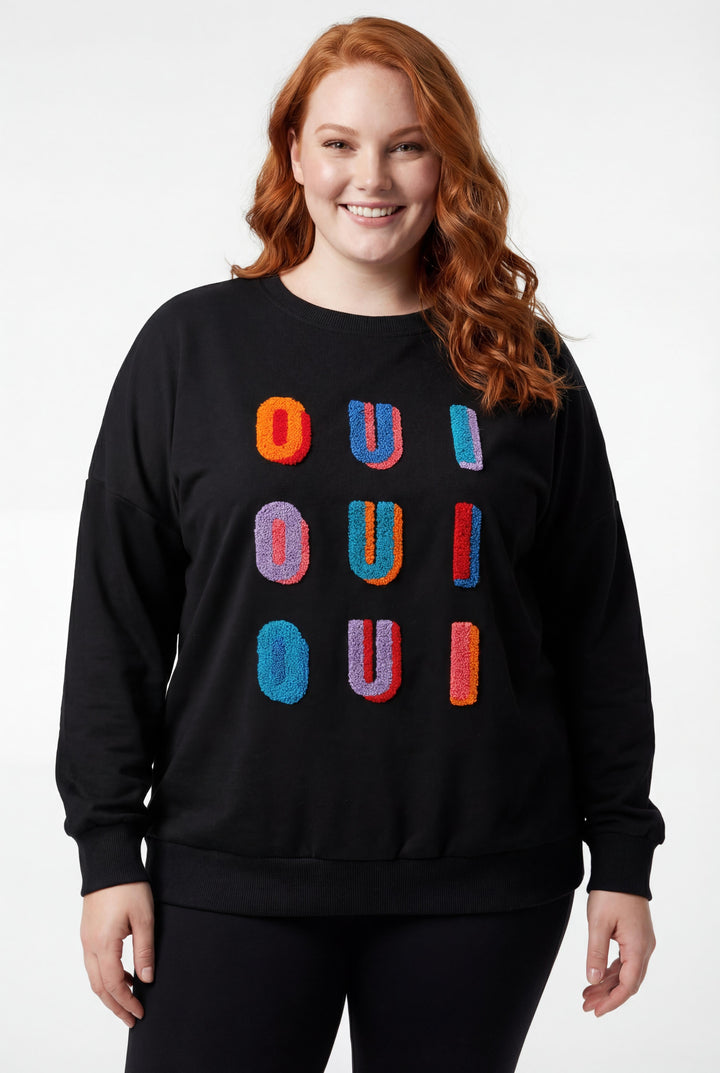 Kadın Büyük Beden Renkli Harf Nakışlı Siyah Sweatshirt
