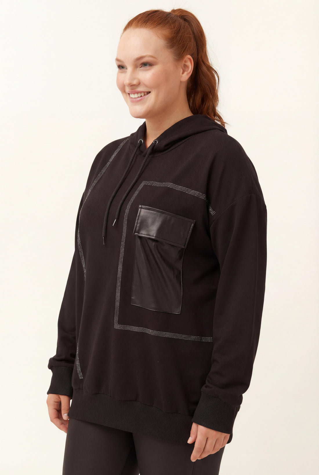 Kadın Büyük Beden Deri Cep Detaylı Taş İşlemeli Siyah Sweatshirt